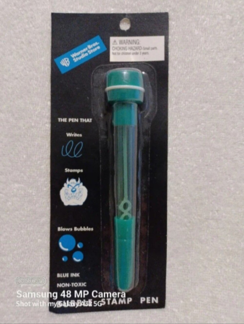 Vintage Looney tunes the pen that write , stamp & blow bubble